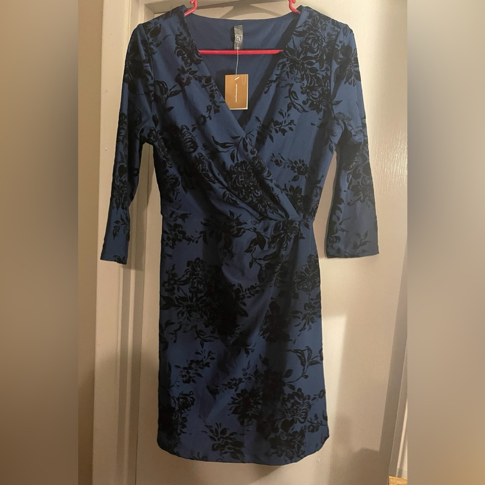 Francesca's Collections Blue Sheath Cocktail Dress